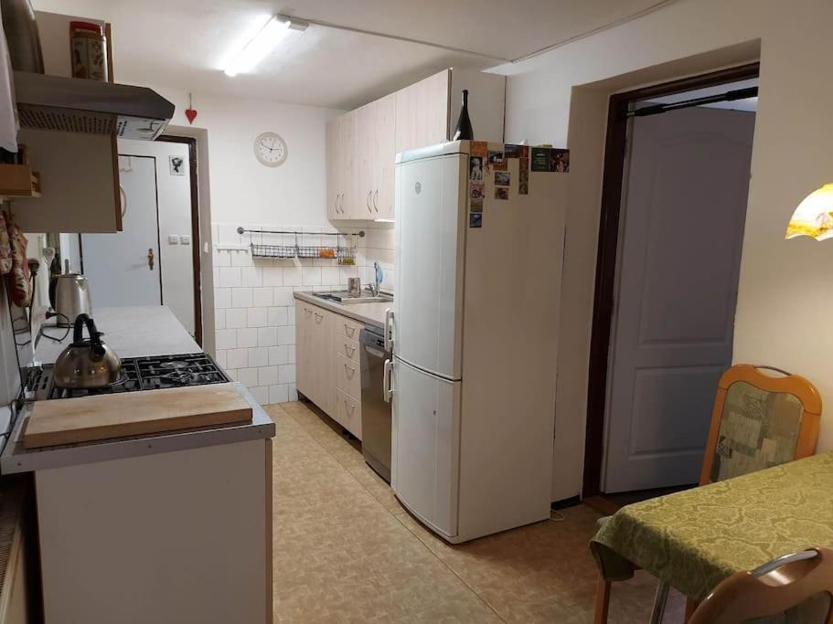 Villa Dum Nedaleko Resovskych Vodopadu à Tvrdkov Extérieur photo
